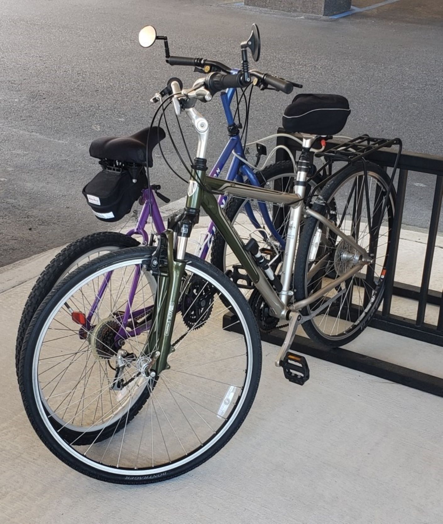 Enhance your convenience with our free bike rentals. Whether it's for an impromptu break or quick local travel, these bikes are here to help you navigate efficiently.