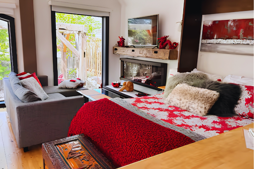 Inside the Peterborough ZEN Retreat. 