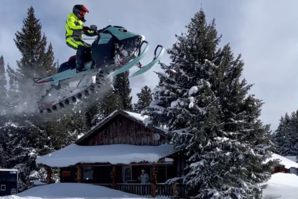 One of our experienced repeat guests. Don't try this at home, folks! ;)