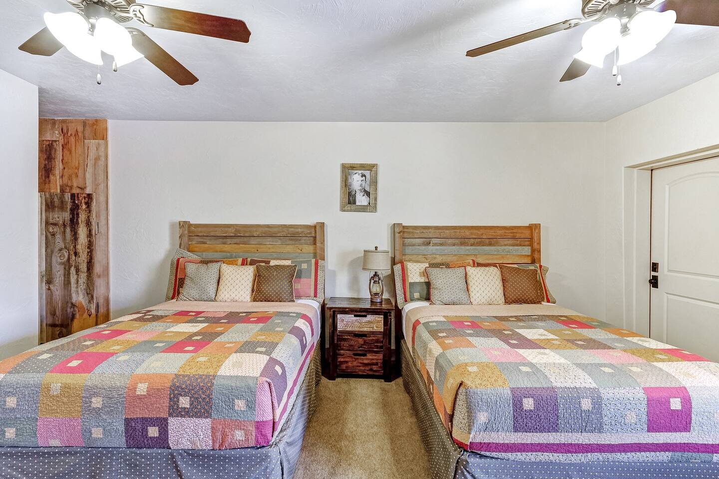 Bedroom 3-Queen Beds