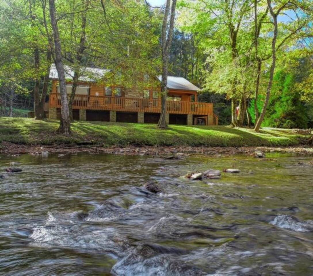 Welcome to your creekside sanctuary!