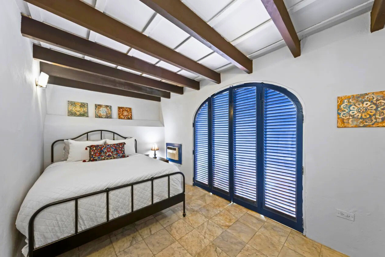 VILLA B