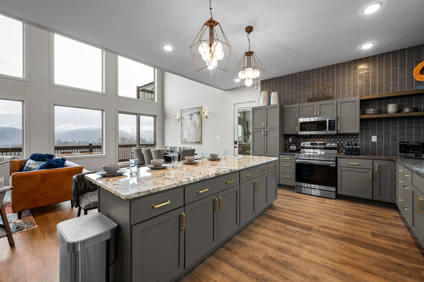 Entry Level - Kitchen