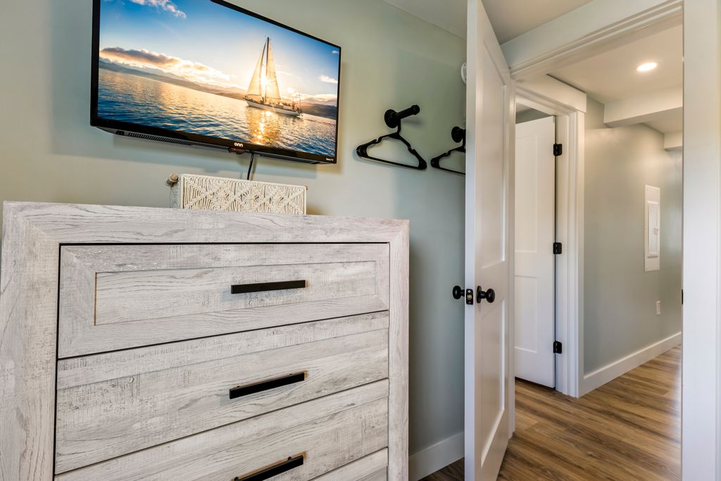 Conveniently located guest room with a comfy full-size bed