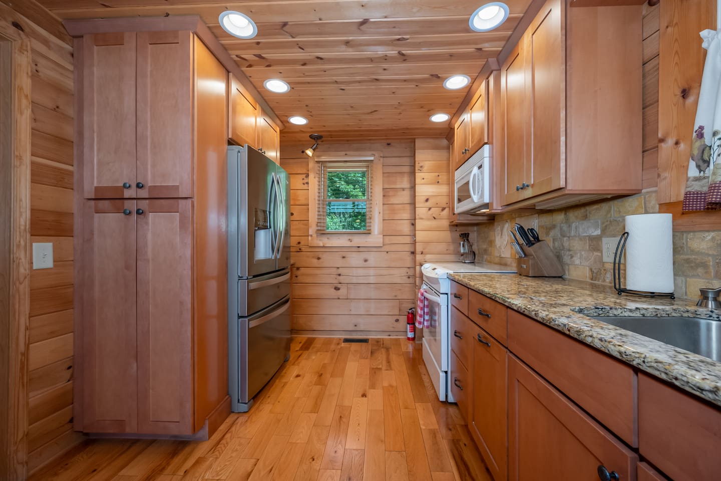 Fully stocked Kitchen