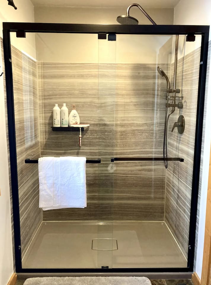 Main bathroom