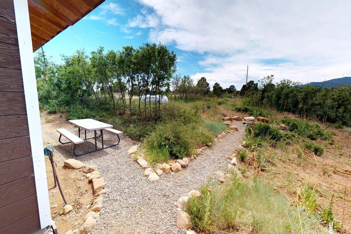 How about ending the day with an evening campfire. Anyone want a S'more?