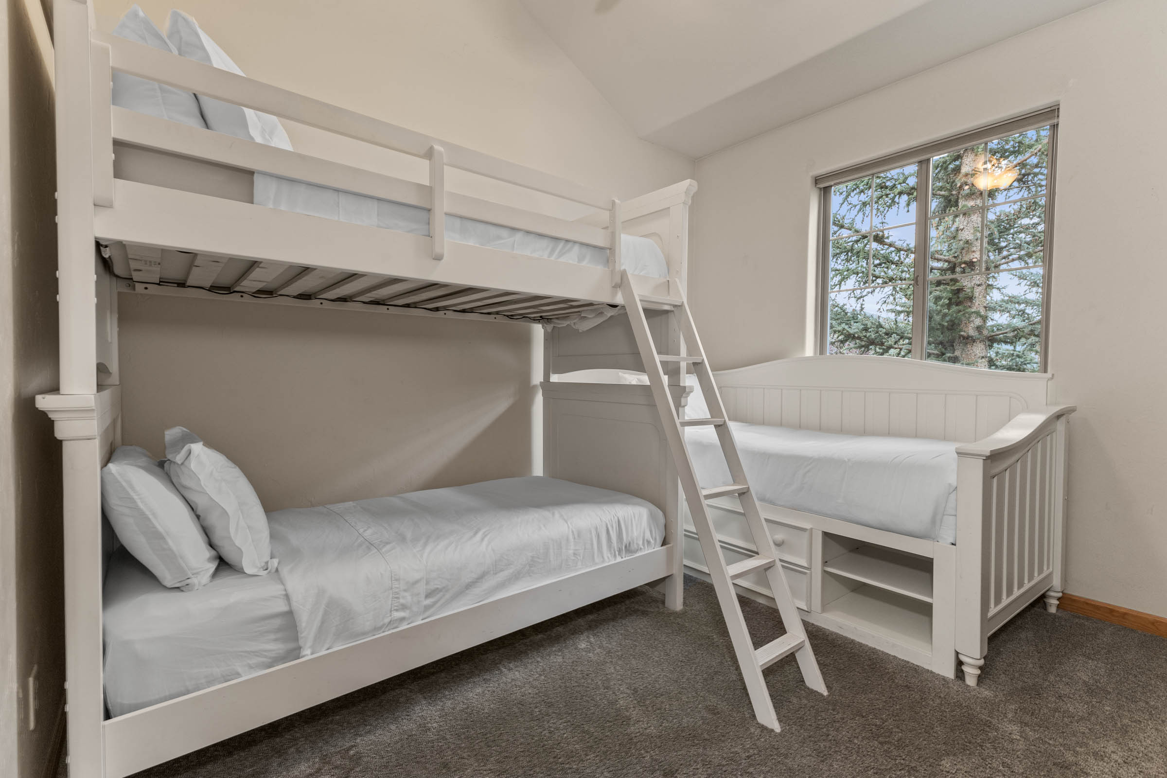 Bedroom 2 | Twin Bunk | Daybed with trundle storage drawers