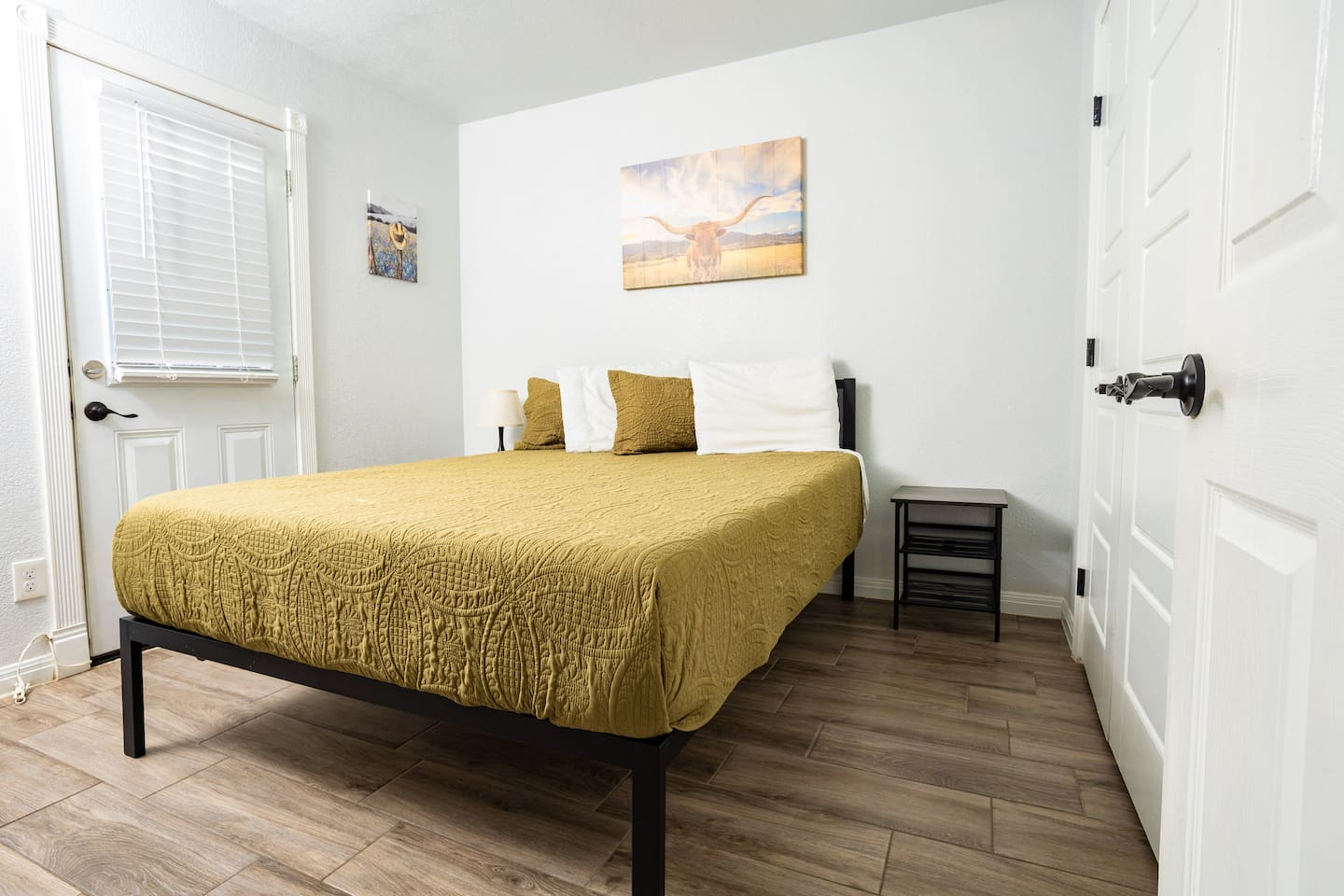 Queen size bed