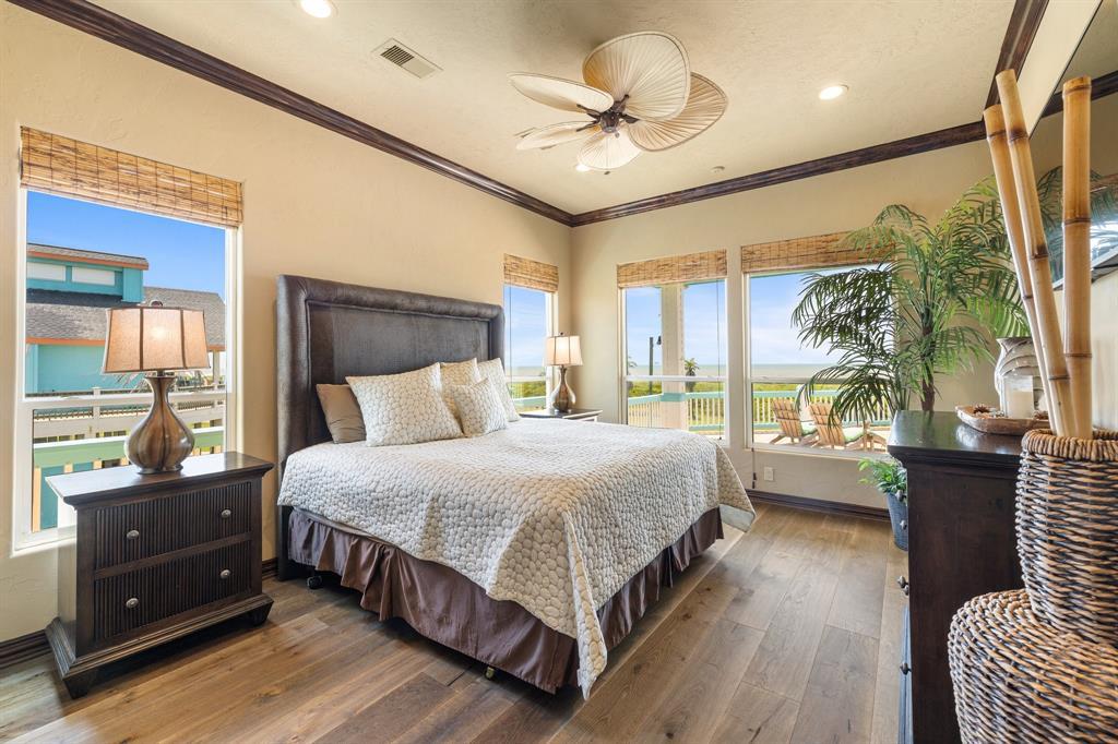 2cbcf99aaf614043956ec327333f4c0f | Beachhouse | Texas | TX | Vacation Homes | Galveston | Crystal Beach | Kokomo | Breezy Days | Beachfront Elegance | Sunrise Serenity | Southern Sands Property Management, LLC