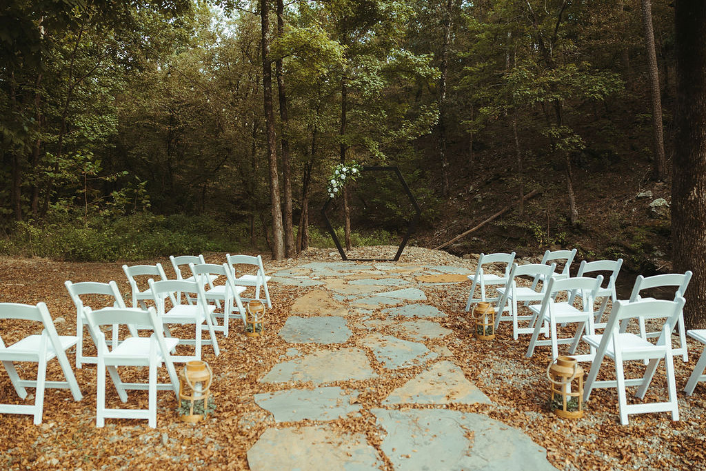Let us host your dream wedding at Lazy T On The Creek