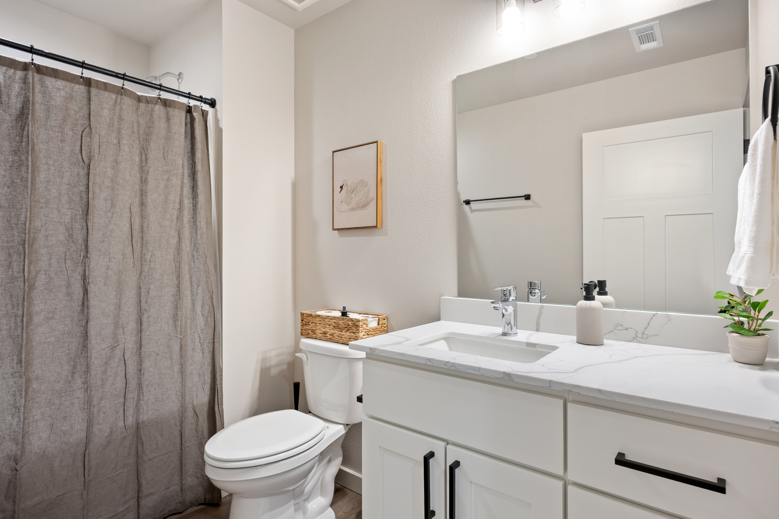 Guest bathroom | Handsoap | Extra Towels | Extra Toilet Paper | Room Freshener