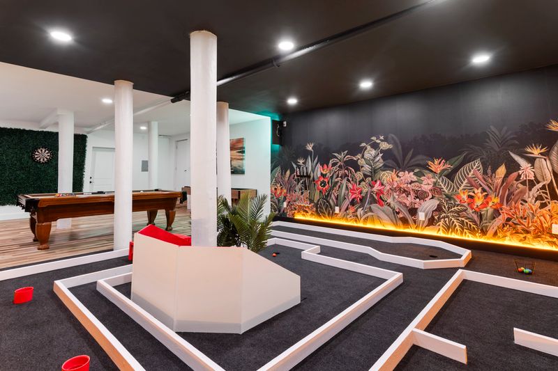 The GameHaus – Immersive Putt-Putt Experience