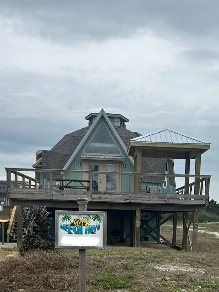 A shade pavilion was added to the deck May 2025, new pictures to come soon.