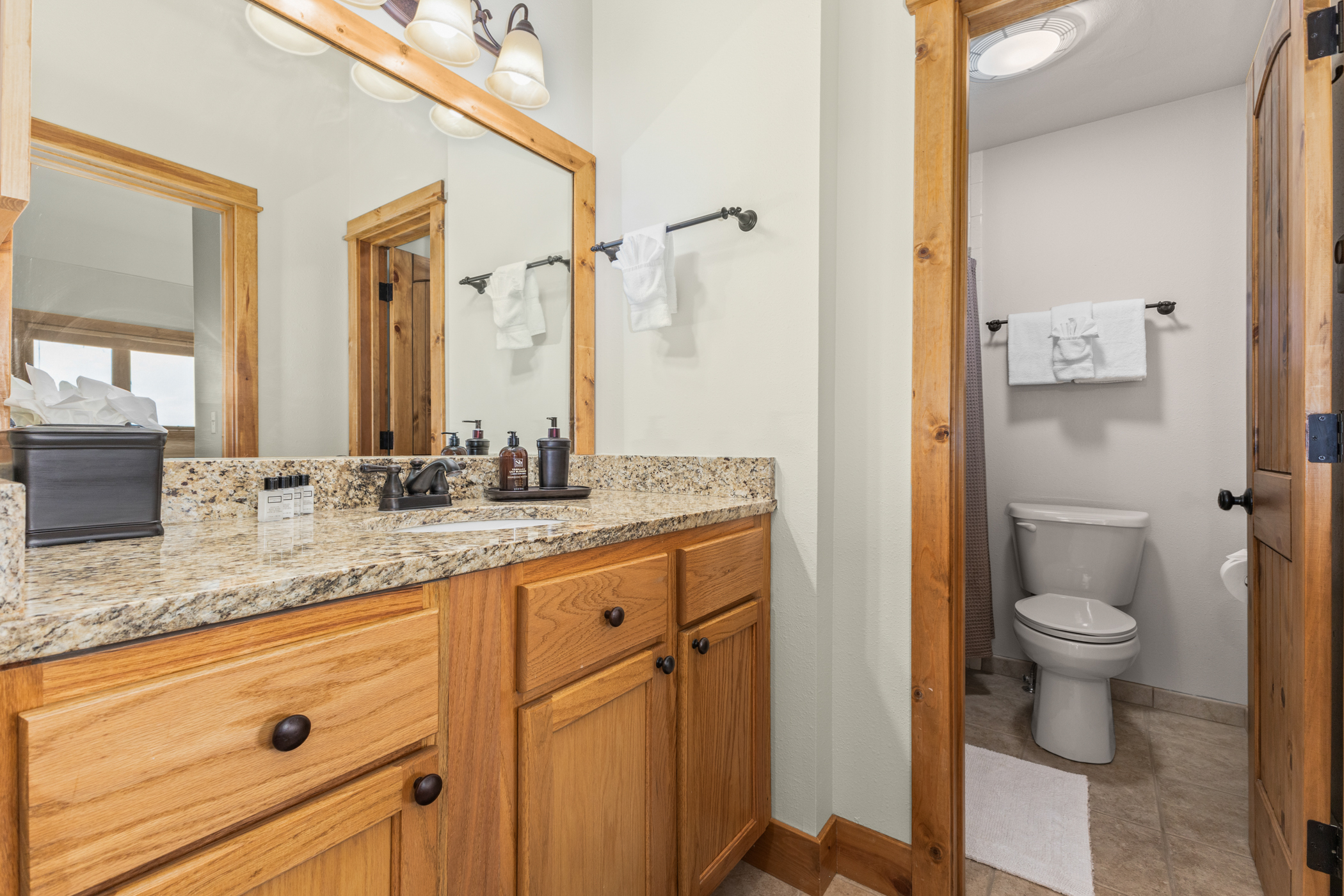 3rd Floor Bathroom #2 | Tub/Shower