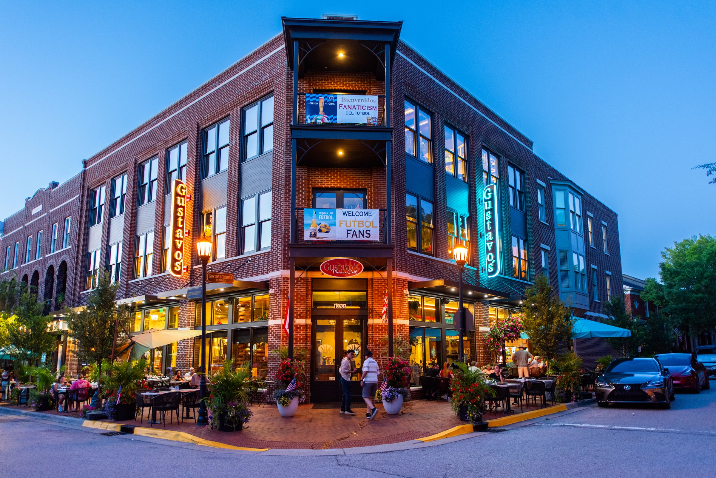 Nearby independently operated neighborhood dining; availability, hours, menus, and access are controlled by each business.
