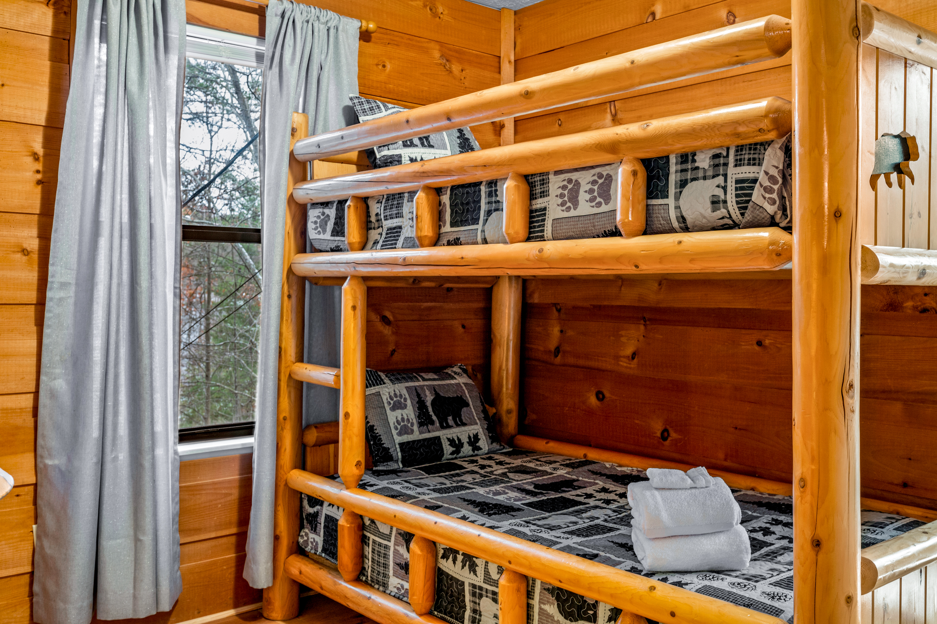 Twin over Twin bunkbeds