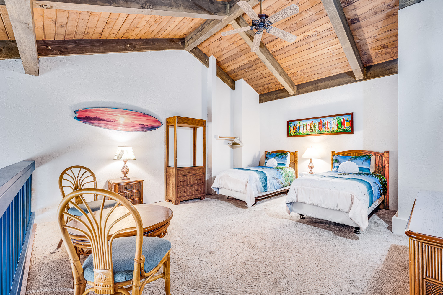 Upstairs in paradise: sweet dreams for two
