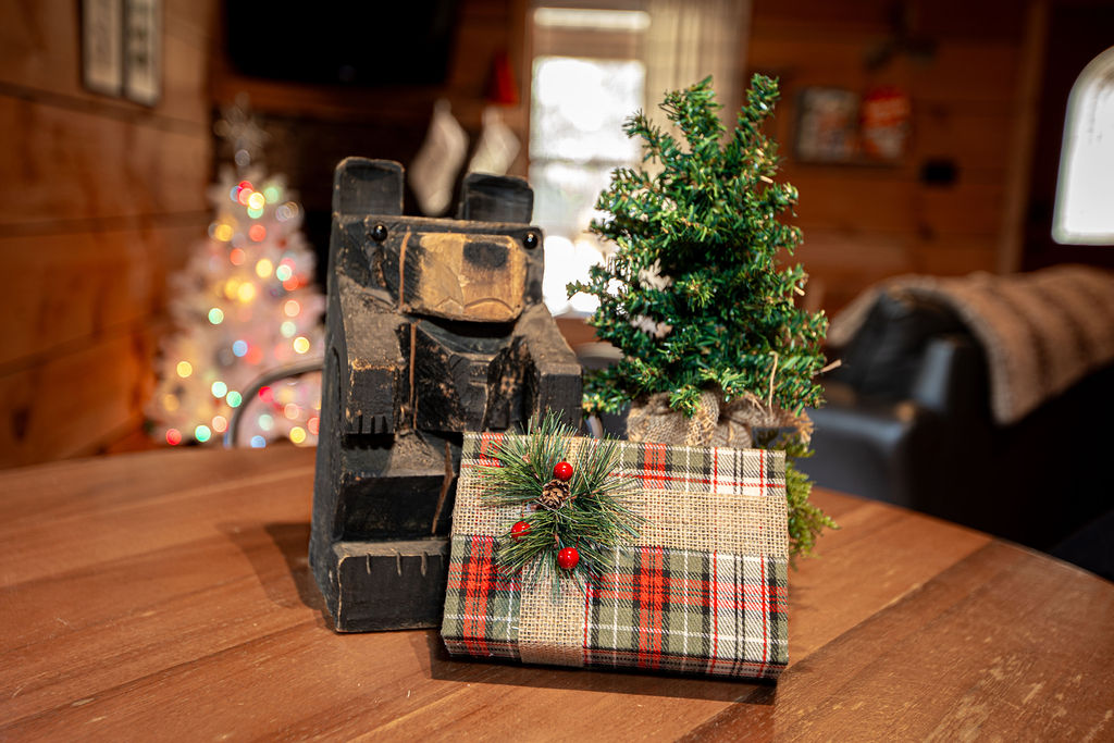 Charming holiday decor can be found throughout the cabin.