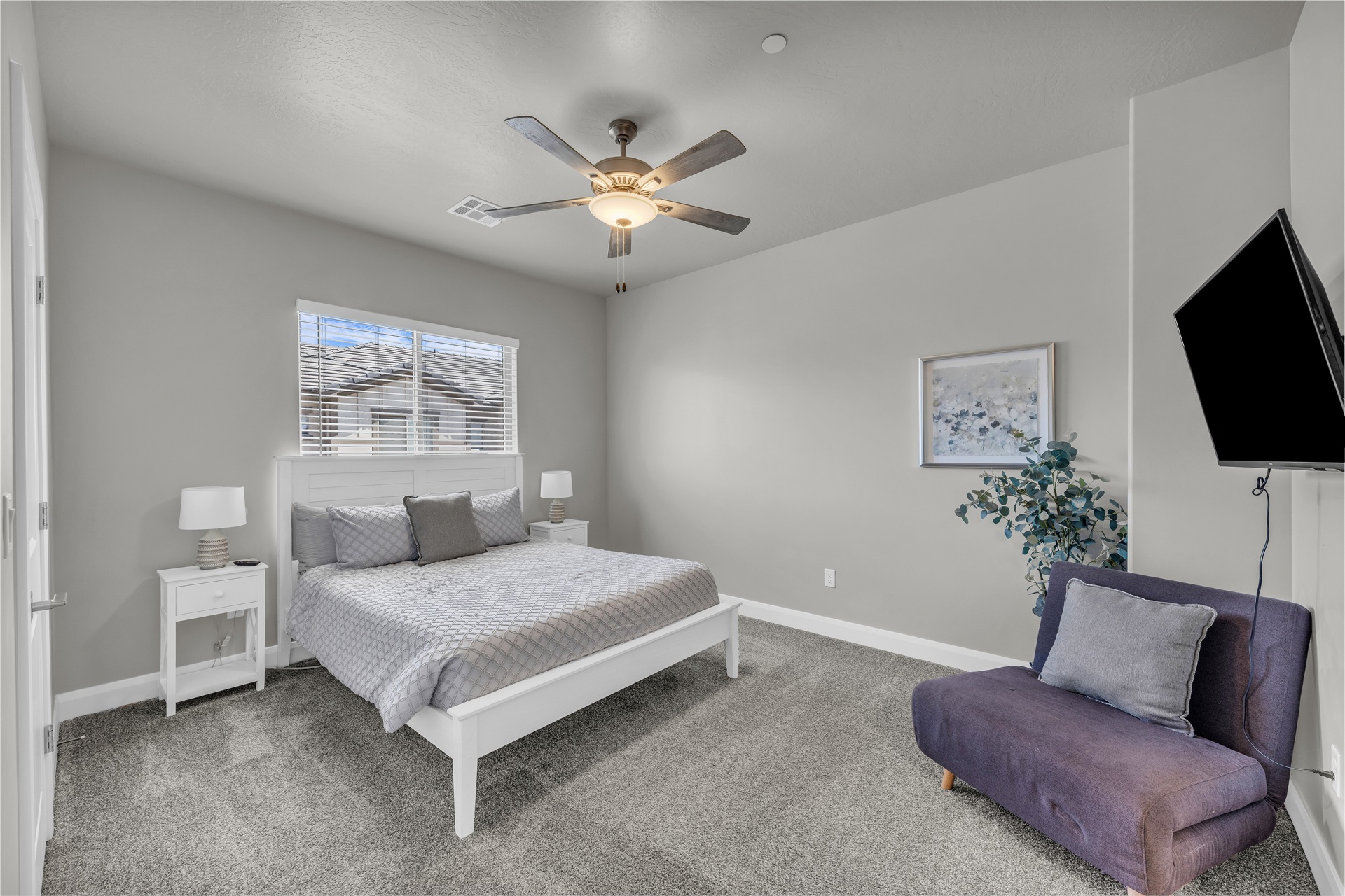 Peaceful queen bedroom