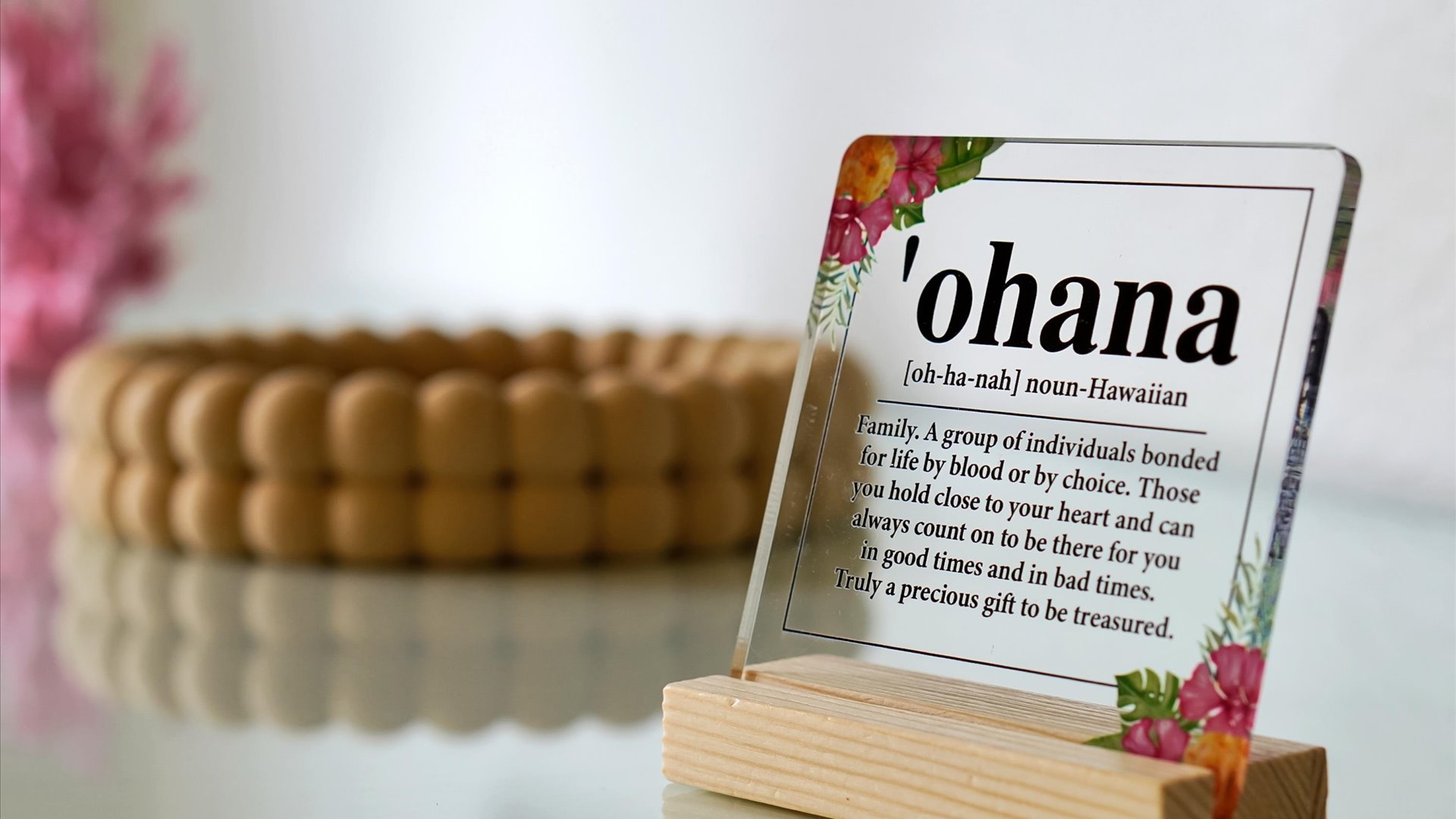 Stitch Queen Retreat: Thoughtful ‘ohana-inspired décor celebrates family and the spirit of togetherness.
