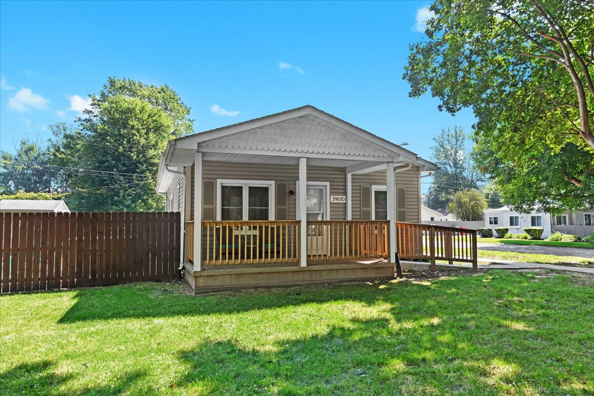 Charming front view of your private getaway retreat
