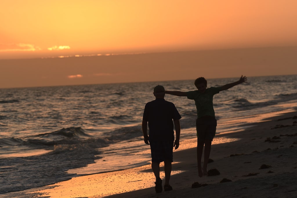 Sunset on Algiers Beach - 5 Minute Walk Away