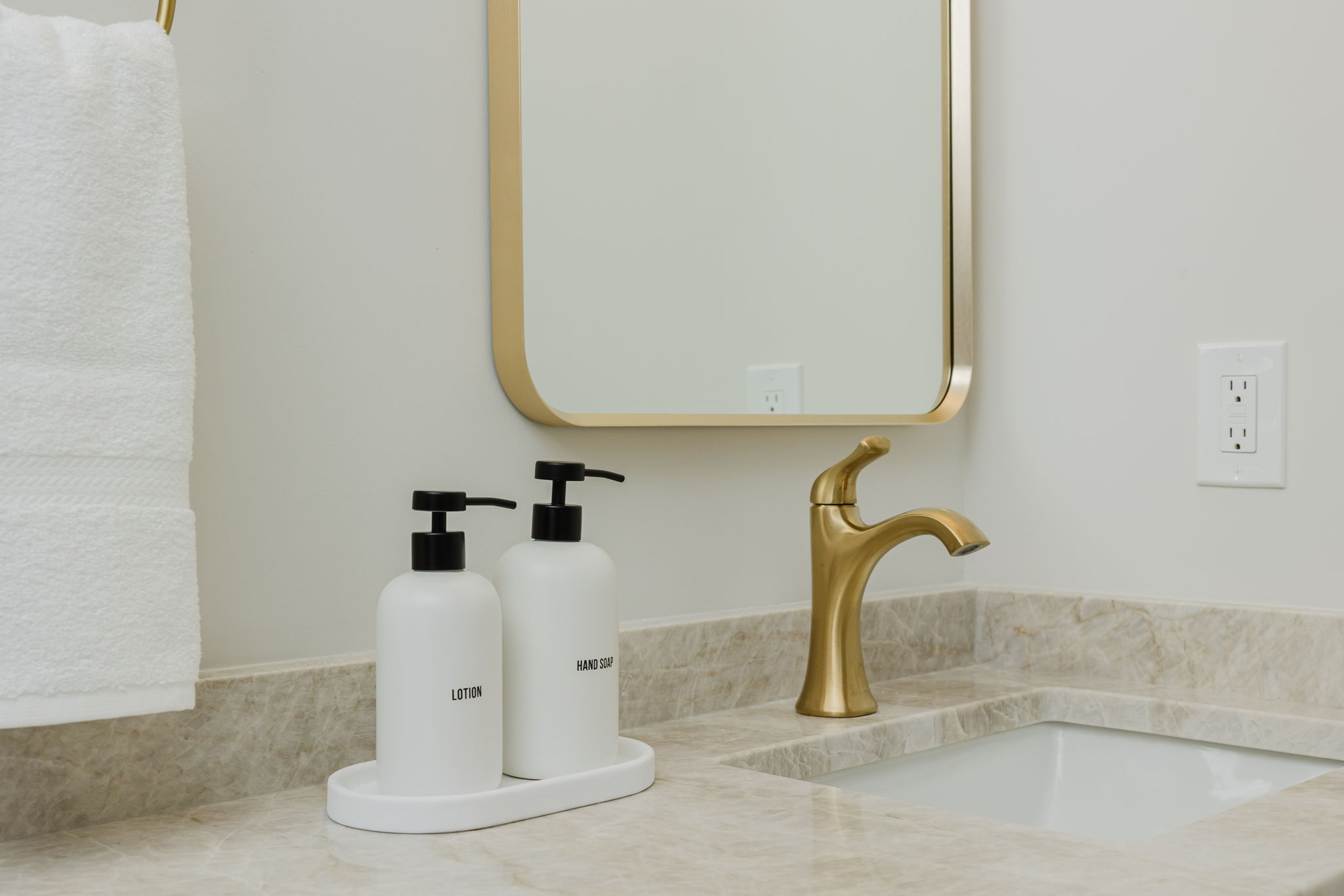 Ensuite bathroom for 2nd king bedroom