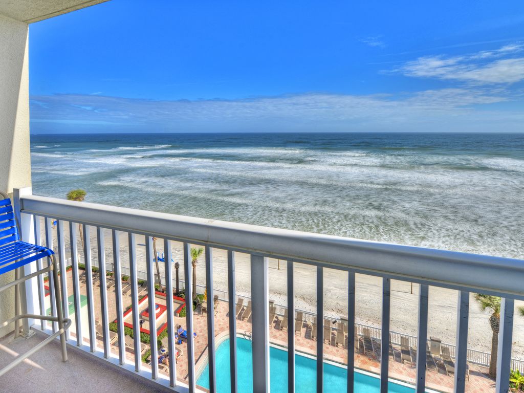 Private Oceanfront Balcony And Resort Amenities - Stunning Coastal Escape - Daytona Beach, FL