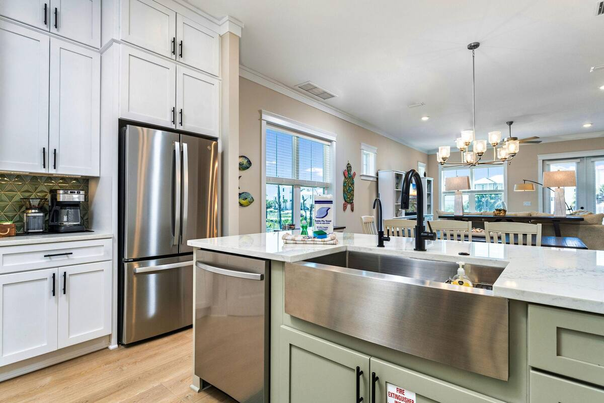 Stay connected while you cook, overlook the main living space from the kitchen so you're always part of the conversation and the fun.