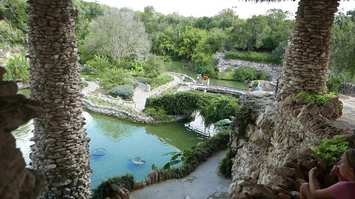 The beautiful Japanese Gardens are across Broadway next to the Zoo.  