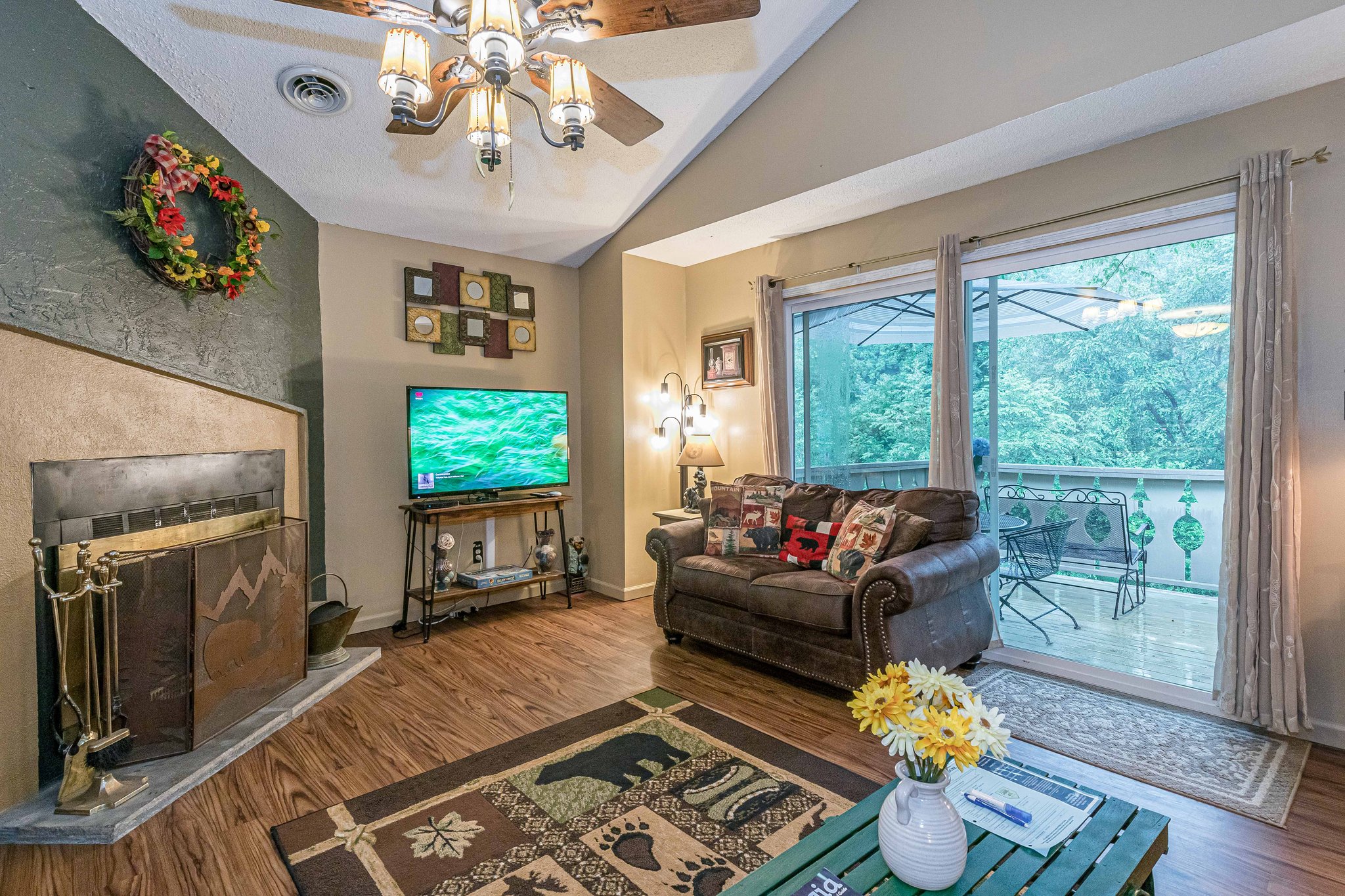 Helen Riverfront 1BR 1BA Condo | Balcony Overlooking River | Downtown Helen 2