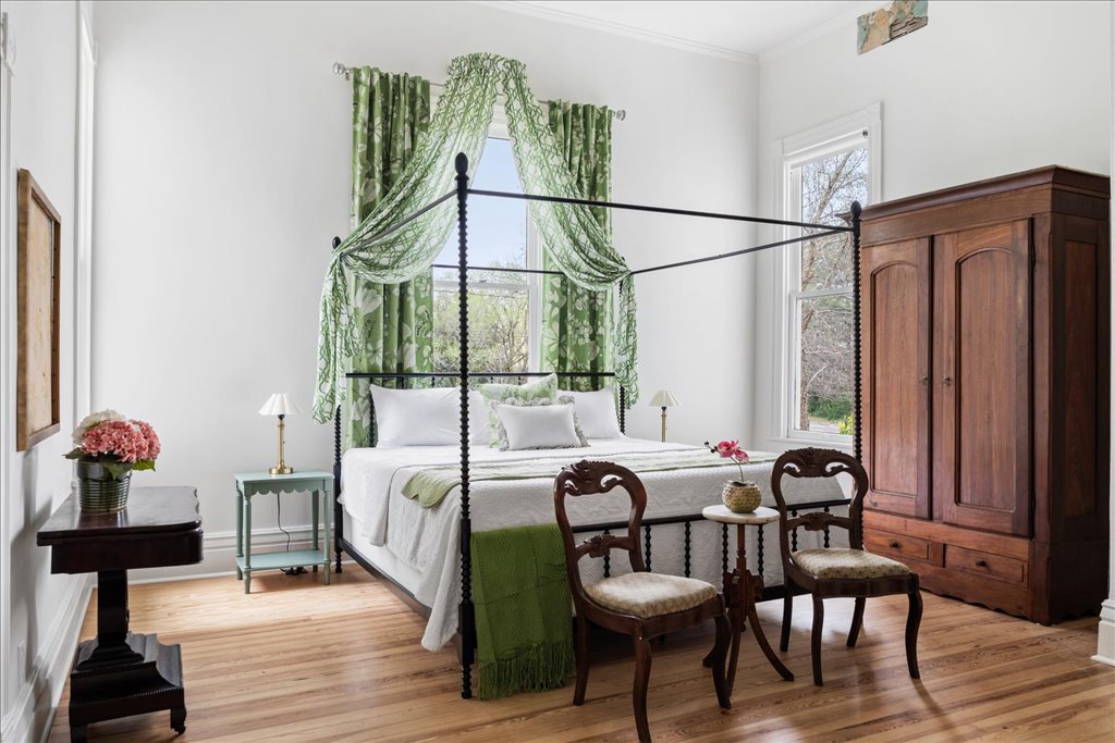 The Orchid King Bedroom