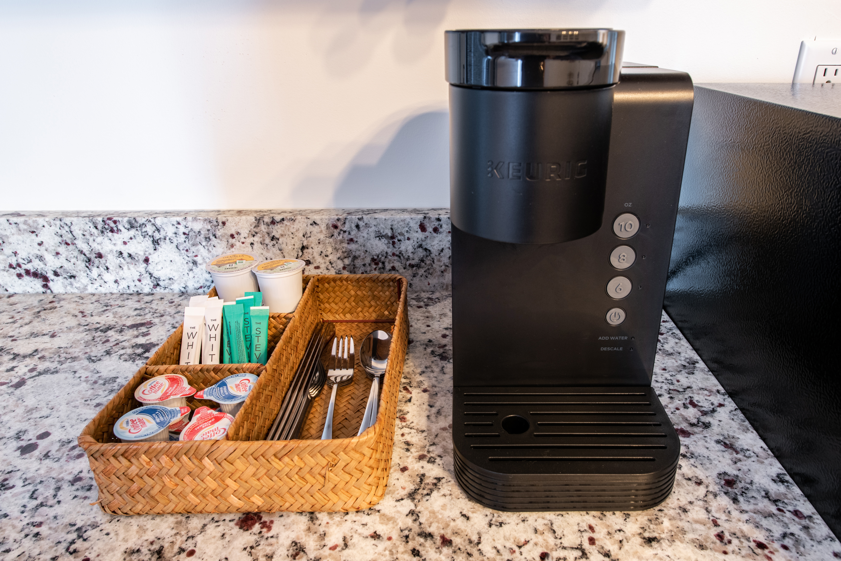Keurig Coffee Maker with starter coffee and tea