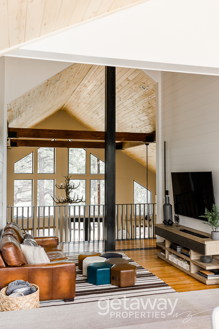 Loft Living Area w/ Smart TV
