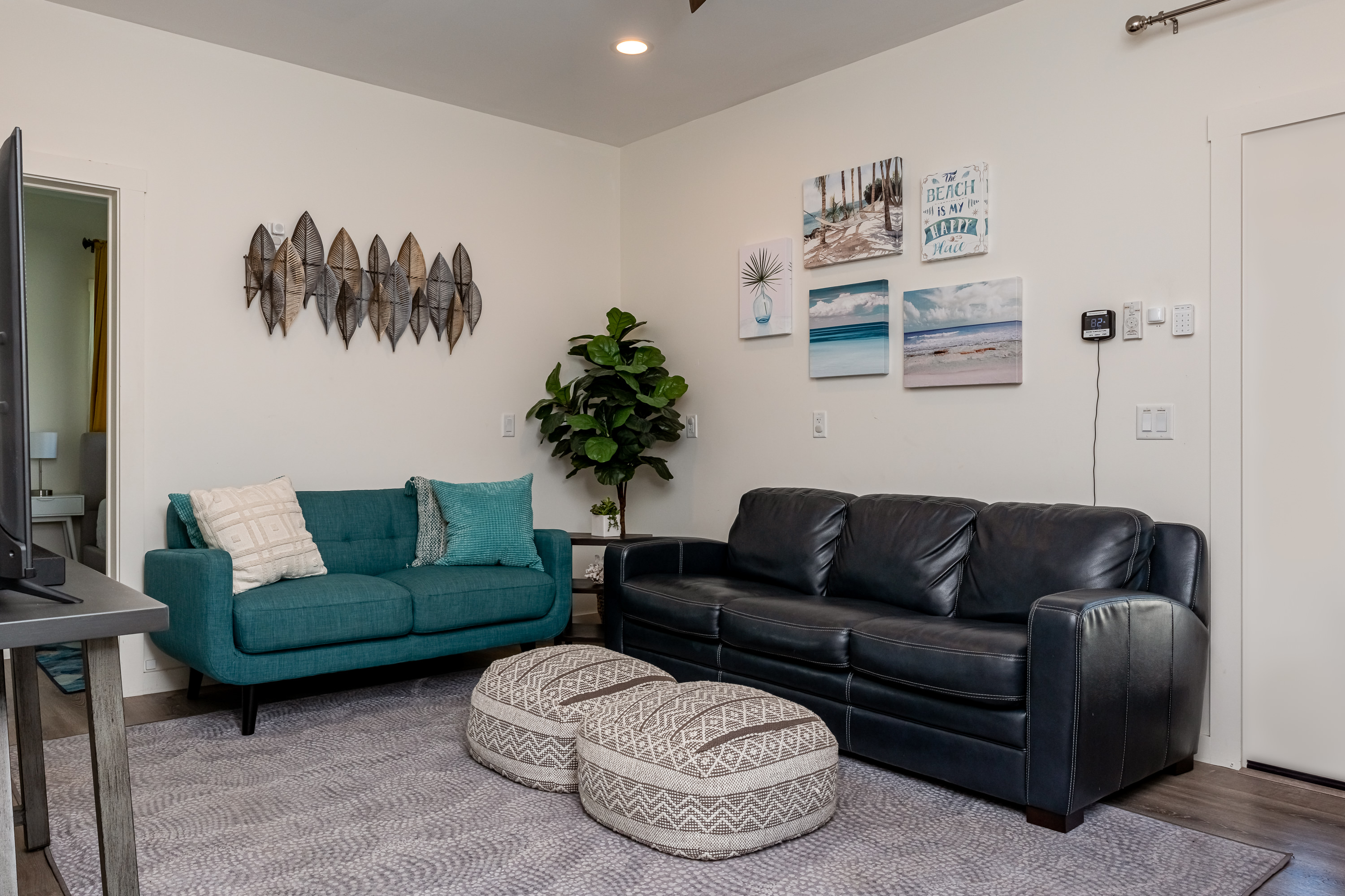 living room #2 with 4k smart TV + AC