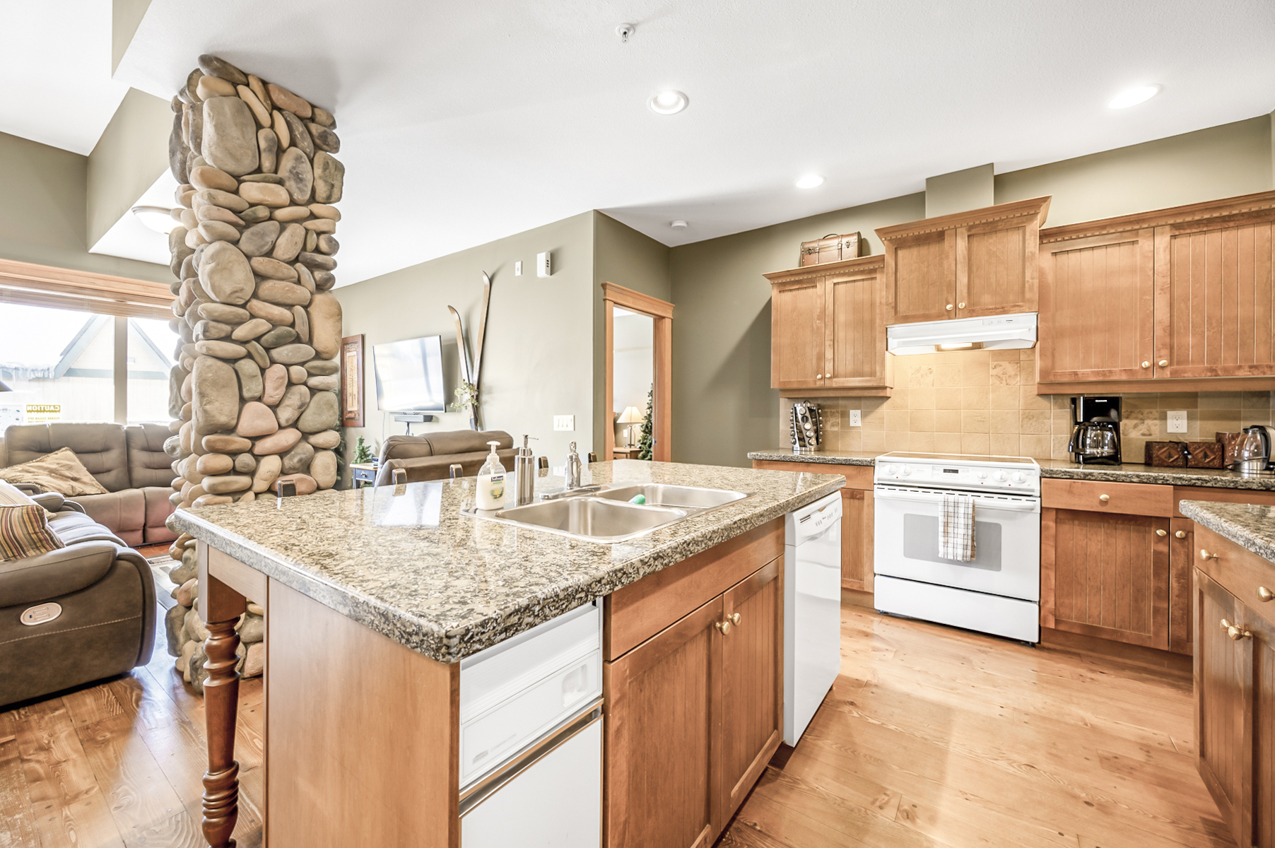 Kitchen with Island