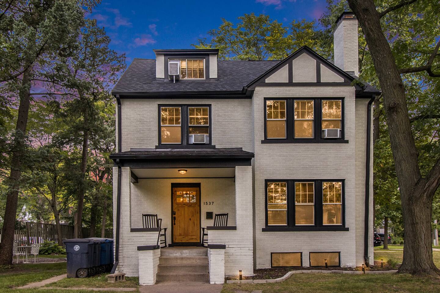 Private entrance, Beautiful home in the heart of Ann Arbor