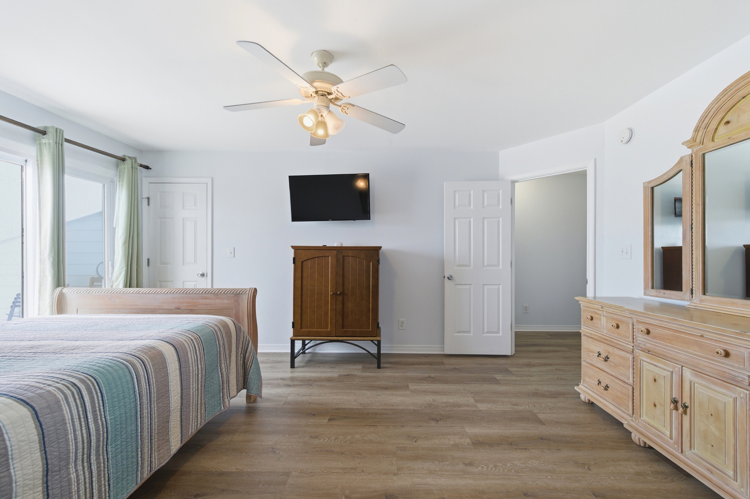 2nd Upstairs Bedroom
