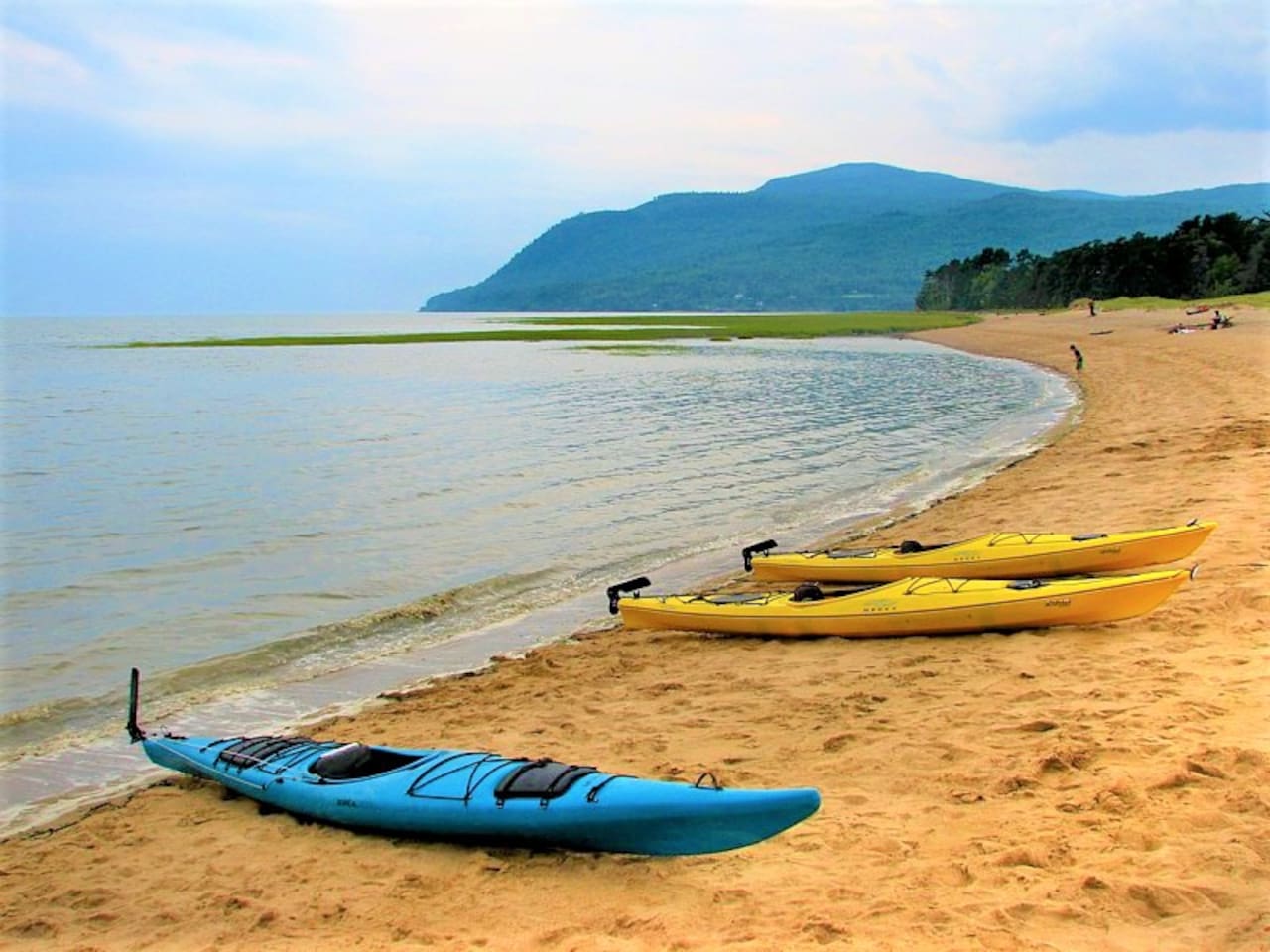 Magnifique plage gratuite à Baie-Saint-Paul (10 minutes).