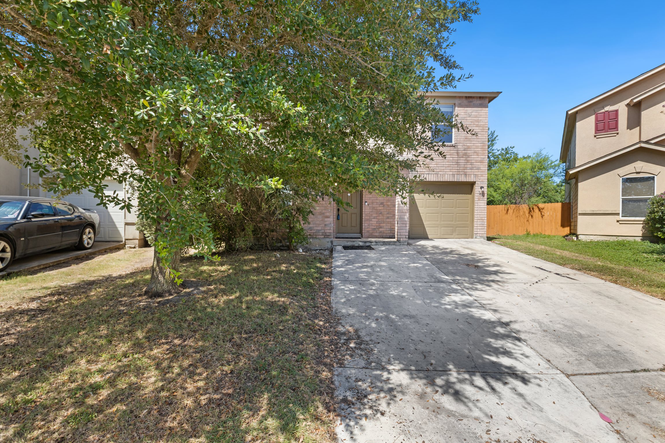 Quiet, tree-lined neighborhood in Northeast San Antonio with driveway parking for 2 and street parking for 2 more. Quick access to I-35, Loop 410, Randolph AFB, and Morgan's Wonderland.