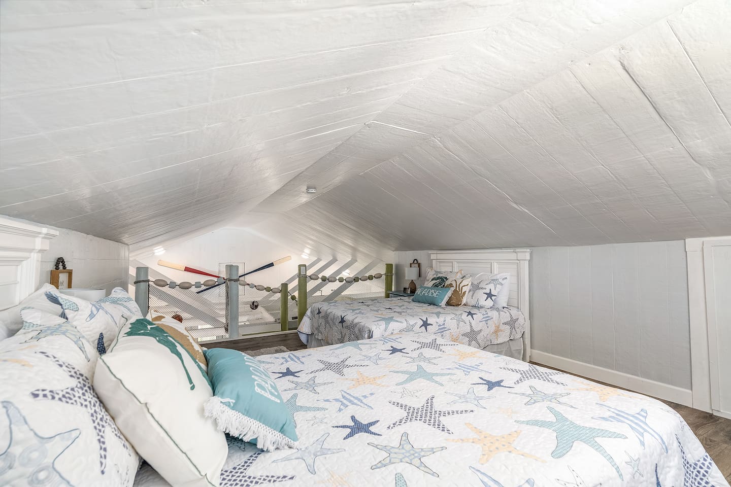 Loft with queen and double bed