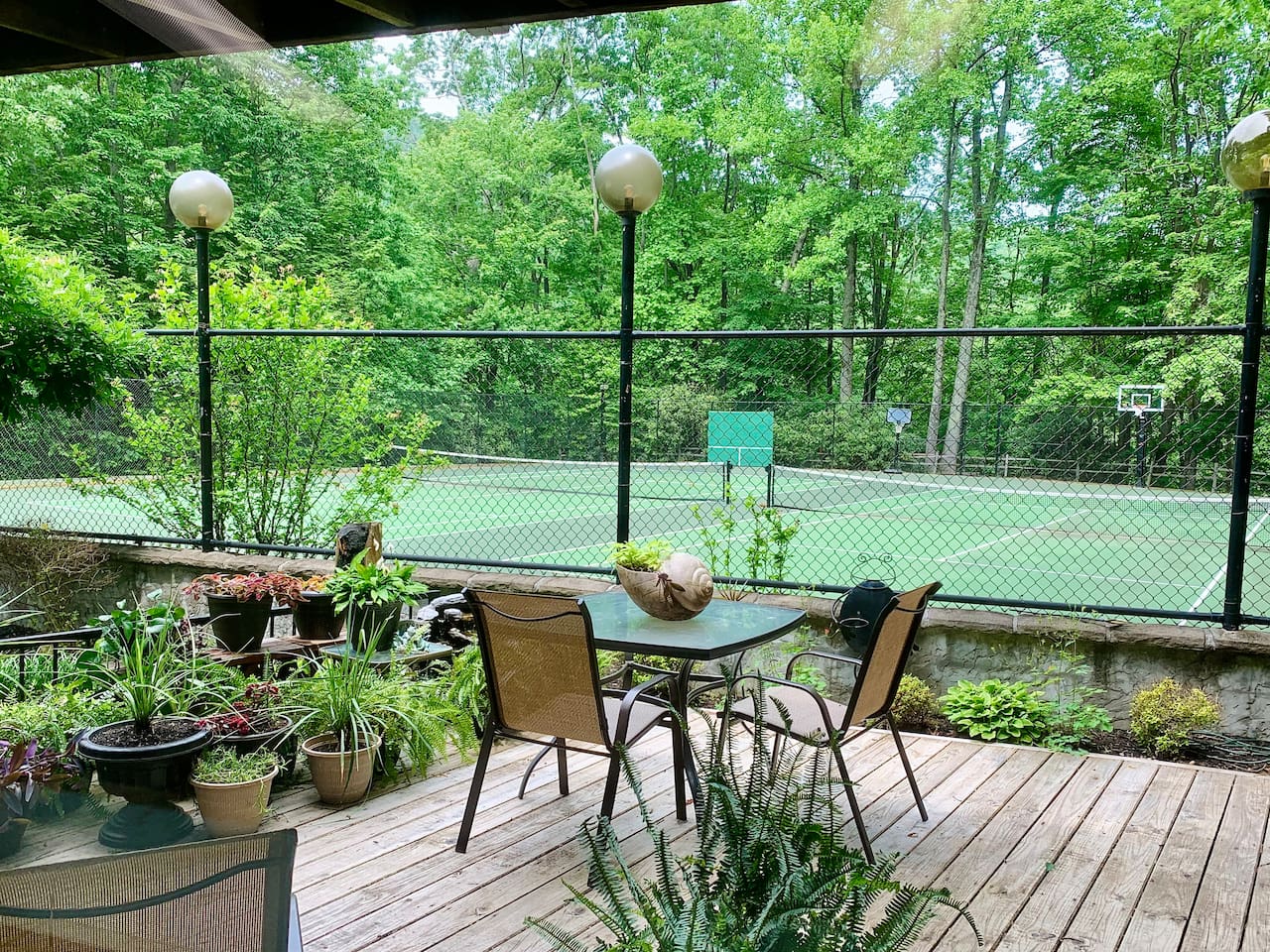 Access tennis courts at 2 of Chalet Village's clubhouses! See our listing details for clubhouse/amenities access dates.