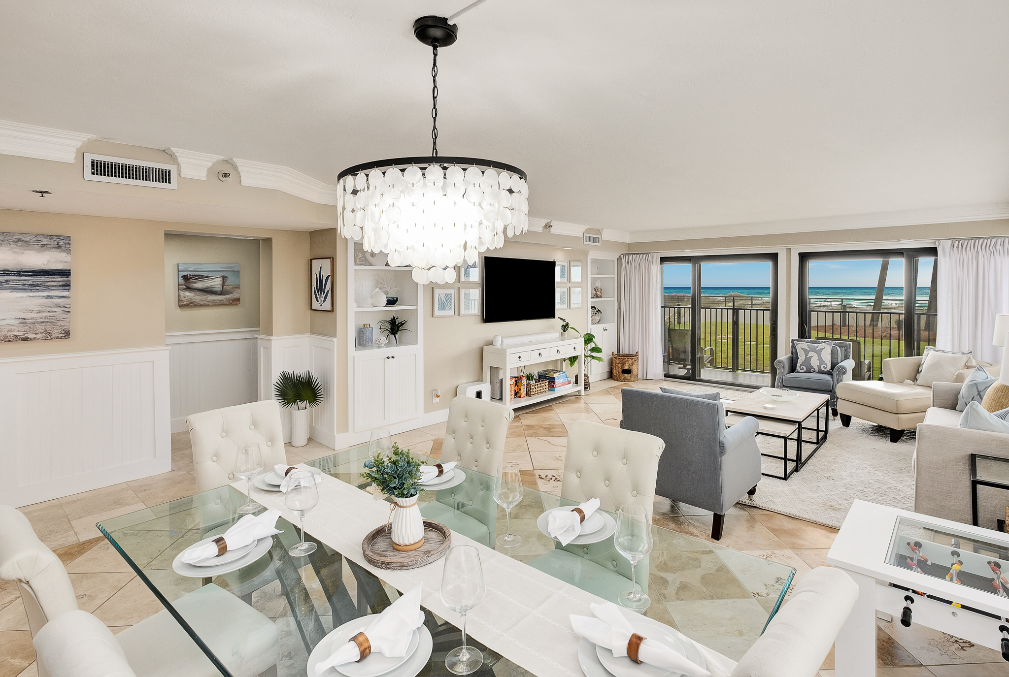 Open space living room to relax and make family memories