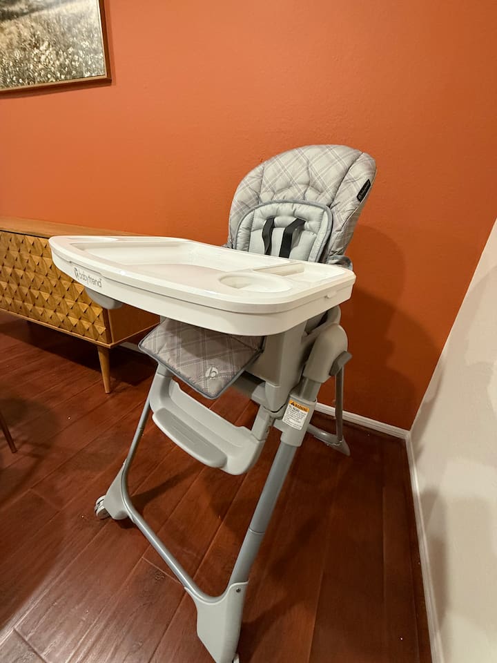Traveling with a baby? A crib and high chair are available upon request.