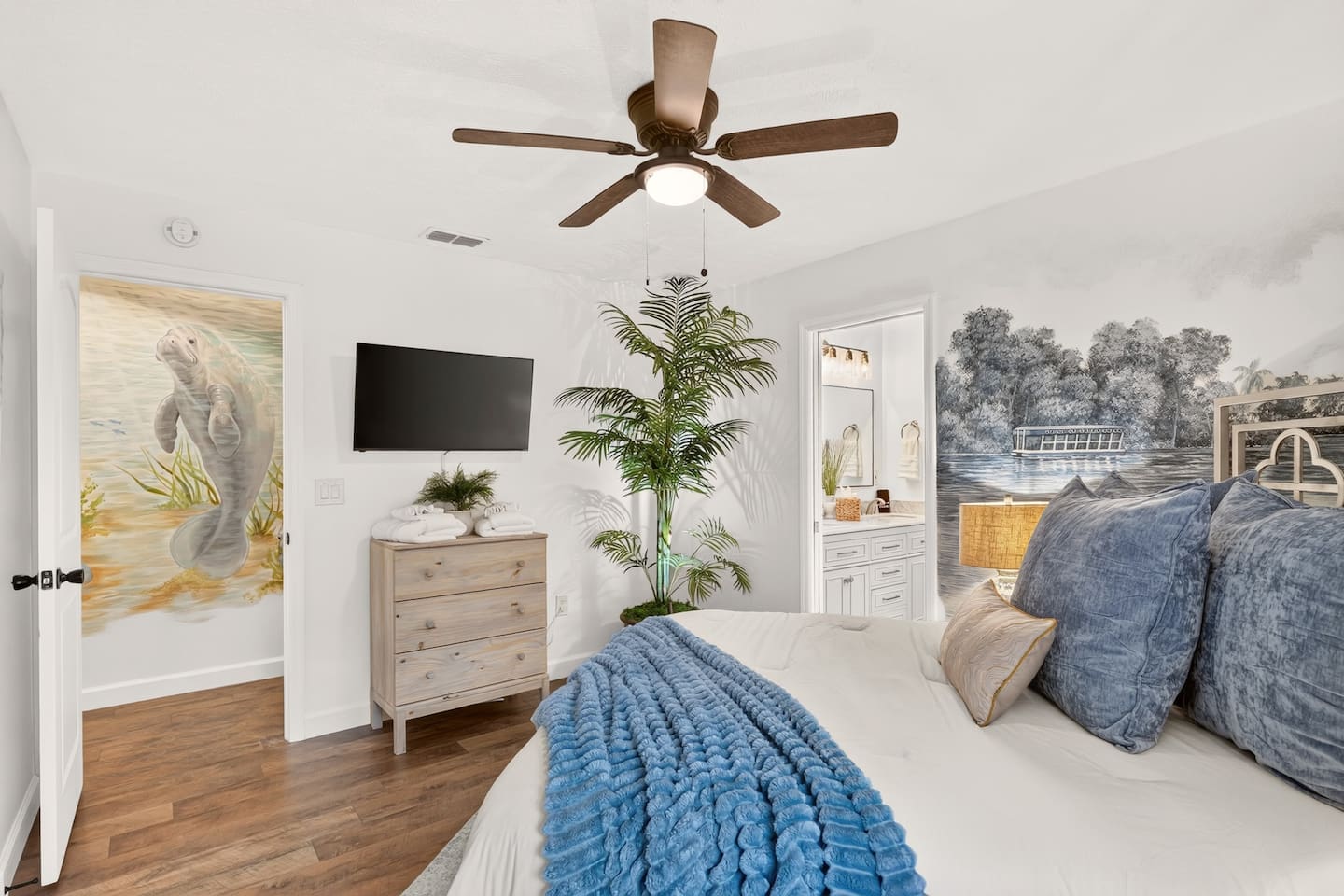 This bedroom also has a ROKU TV, dresser and lighted palm tree making it a hard decision on which room to choose!  PLEASE NOTE:  Streaming service is not provided.  You will need to log into your own streaming apps.
