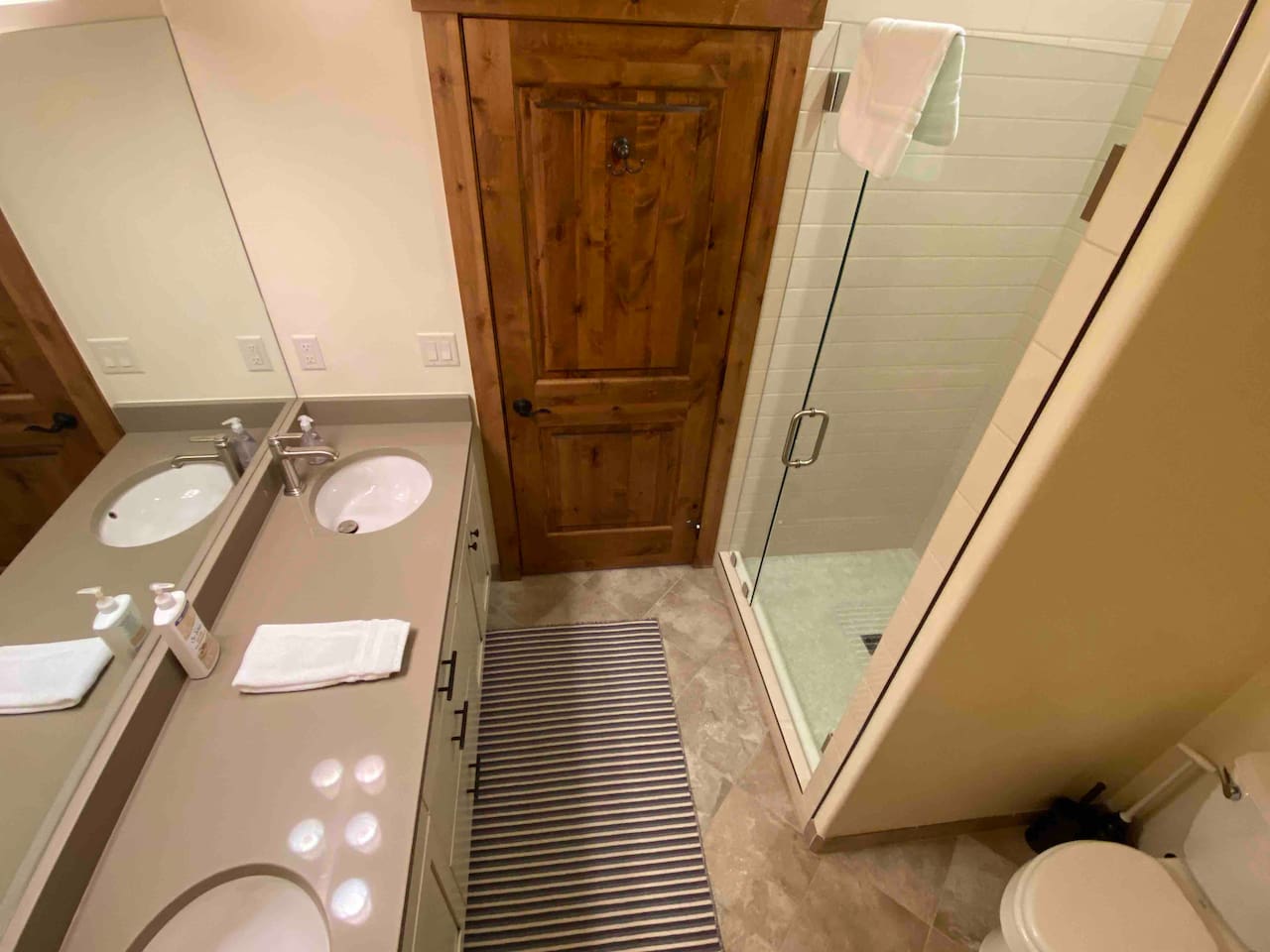 Upstairs bathroom 3, attached to Bedrooms 3 and 4