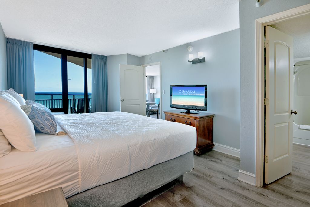 Wake up to the smell of a sea breeze and the feel of warm sunshine!