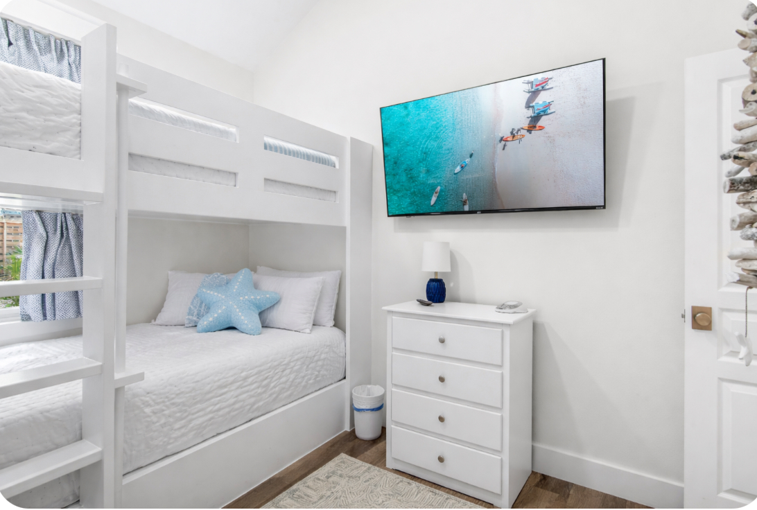 Bunk room with cozy sleeping space—great for kids