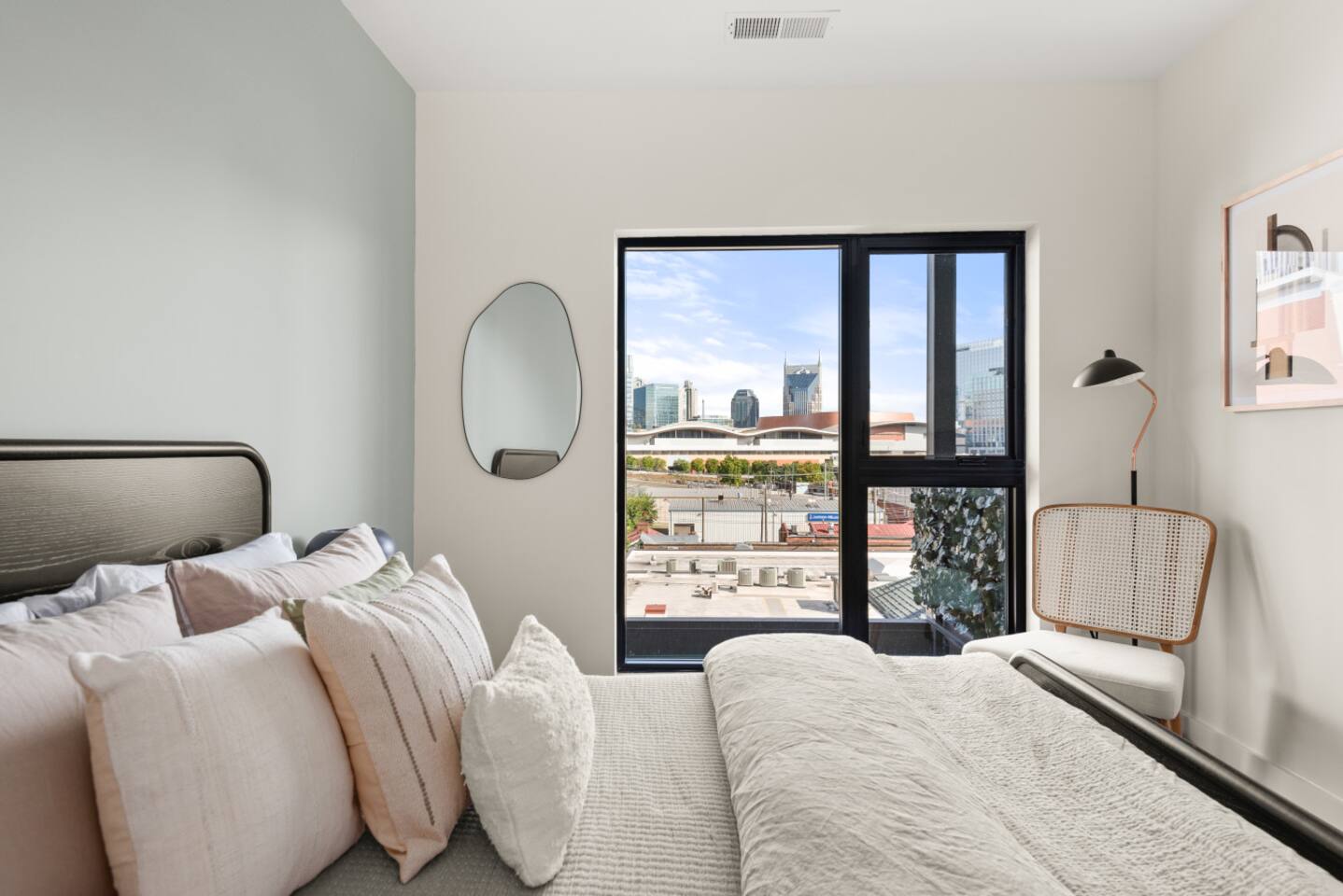 635_7th_Ave_S_306_int_17